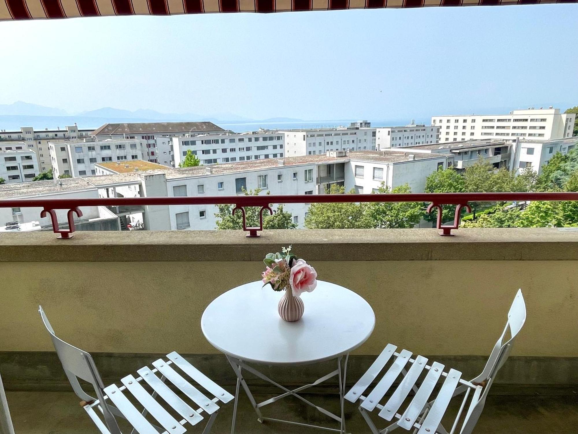 La Proximite Du Centre Avec Vue Apartamento Lausana